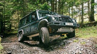 Die ersten 130 Vorserienmodelle des Ineos Grenadier sind vom Band gelaufen. Jetzt richtet sich das Geländewagen-Start-up auf den Bestellstart aus. (Bild:Ineos Automotive)