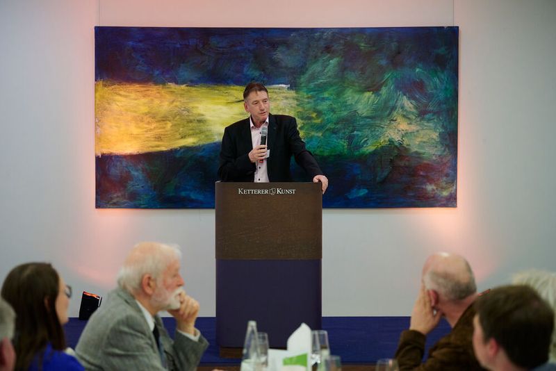 Impressionen vom ELEKTRONIKPRAXIS Frühlingsfest 2023 im Ketterer Kunst mit der Verabschiedung von Johann Wiesböck.  (Bild: © EYE AM CHRIS)