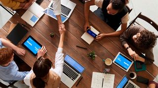 Schon vor dem Ausbruch der Corona-Pandemie zeichneten sich klare Tendenzen und Veränderungen ab: Traditionelle Bewerbungsverfahren sind out, schnelle Kommunikation über Instagram und Co. als alternative Recruiting-Kanäle, in. (Bild: gemeinfrei)