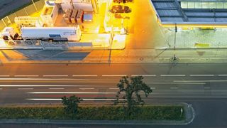 Linde will die neue Speichertechnologie ab sofort in seine Wasserstoff-Tankstellenkonzepte einfließen lassen. (Bild: The Linde Group)