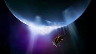 Die Raumsonde Cassini analysiert beim Durchflug die Eisfontänen des Saturnmondes Enceladus (künstlerische Darstellung). (NASA/JPL-Caltech)