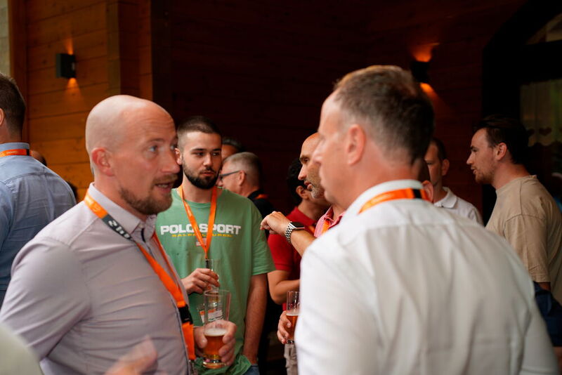 Reger Austausch zwischen den Teilnehmern des fünften Gipfeltreffens der Sysob. (Sysob)