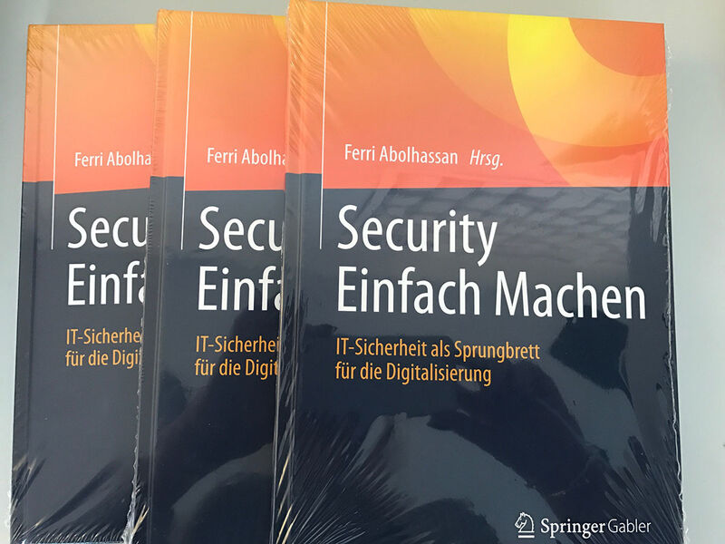 Ferri Abolhassans Buch zum Meistern von Security-Belangen bereichert ebenfalls die Verlosung.  (Vogel IT-Medien GmbH)