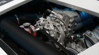 Auf der NAIAS, der North American International Auto Show sind neben Konzernneuheiten und Concept-Cars auch neue Motorenentwicklungen zu sehen. Hier ein Gegenkolbenmotor im Ford F-150. (SP-X/Max Friedhoff)