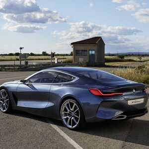 (BMW)