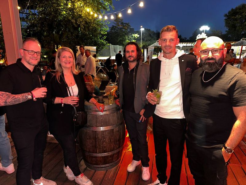 (v. l.) Stefan Wehrhahn, Sonja Hüsemann, Ismael Campo (Norton) Oliver Schaffer (Vision Fifty) und Birol Ilgoy (Norton). (Bild: Vogel IT-Medien)