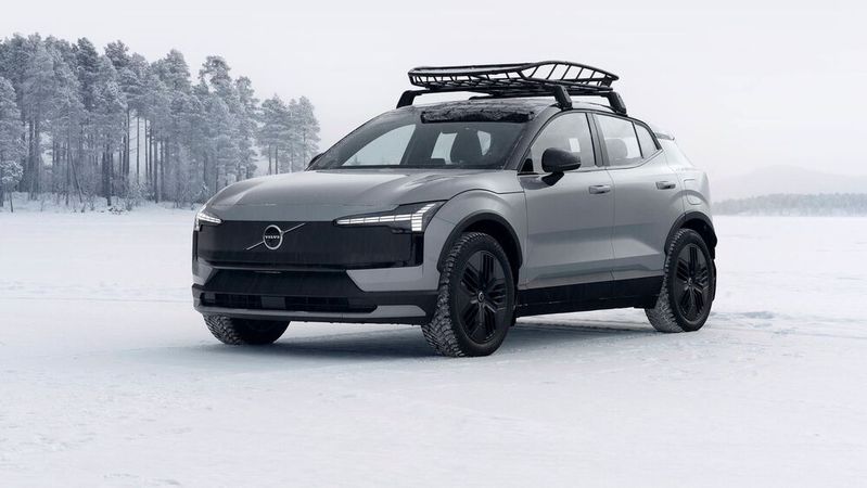 Während der EX30 preislich unter 40.000 Euro startet, kostet die Cross-Country-Version mit Allradantrieb satte 57.290 Euro.  (Bild:  Volvo)