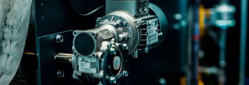 Die exakte und schnelle Bewegung bestimmt die Wirtschaftlichkeit von Maschinen. Ein mechatronisches Antriebssystem sorgt zudem für mehr Effizienz und Dynamik.(Bild:  © Industrial Arts - stock.adobe.com)