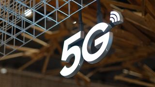 Die zunehmende Digitalisierung der Industrie bedingt auch eine ein stärkere Nachfrage nach 5G-Campusnetzen. Das Projekt ‚CampusOS‘ soll nun dabei helfen die Grundlagen dafür zu schaffen. (Bild: gemeinfrei // Pexels)