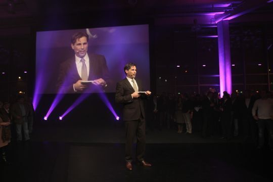 Klaus Zellmer, Vorsitzender der Geschäftsführung Porsche Deutschland, ließ sich die Veranstaltung nicht entgehen. (Foto: Porsche Hamburg)