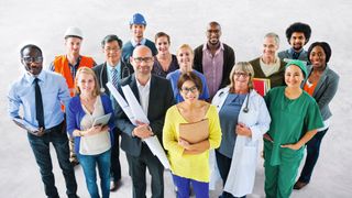 Welche Berufe sind aktuell besonders gefragt? Wir geben Ihnen einen Überblick. (Bild: Rawpixel.com - stock.adobe.com)