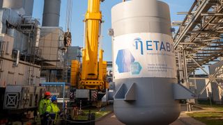 Der 35-Megawatt-Elektrodenkessel für die Power-to-Heat-Anlage von InfraLeuna und 50 Hertz am Chemiestandort Leuna. (Bild: Tilo Weiskopf/ Infra Leuna/ Lx Press)