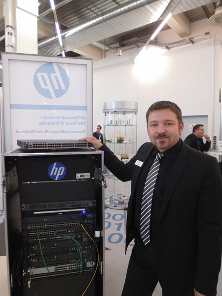 Heiße-Crepe-Gutscheine verteilte Alexander Eggersberger, HP Networking (Archiv: Vogel Business Media)