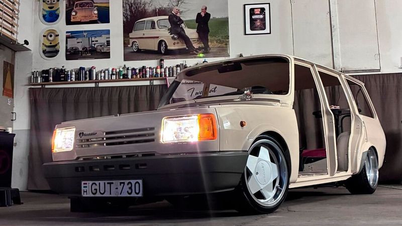Der neu aufgebaute Wartburg 1.3 Tourist soll  künftig auf Fahrzeugtreffen und Charity-Events Spenden sammeln und  Aufmerksamkeit schaffen.(Bild:  Morris Furkert)