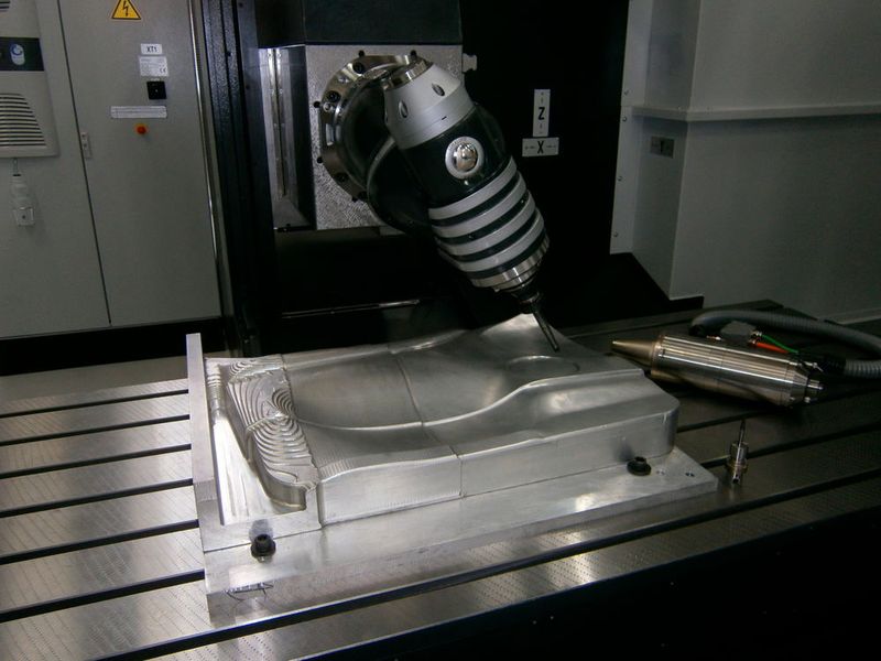 Live-Machining am Beispiel einer TA-A 25 bei Bimatec Soraluce in Limburg samt Bearbeitungsbeispielen... (Königsreuther)