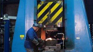 Gedore hat seinen größten Schmiedehammer überarbeitet. (Gedore/Frank-Udo Tielmann)