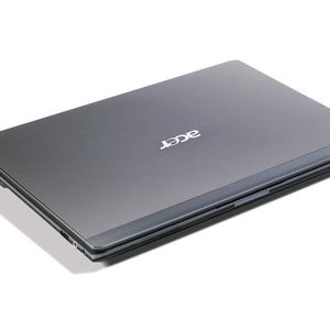 An der dicksten Stelle misst das Aspire 3810T gerade einmal 2,9 Zentimeter.