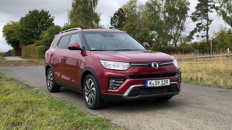 Der Ssangyong Tivoli Grand kostet mindestens 22.490 Euro. 