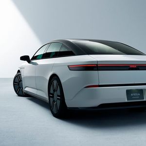 Äußerlich wirkt der Afeela 1 sehr windschlüpfig, was Vorteile in Hinblick auf seine Reichweite bieten dürfte.(Bild:  SHM)