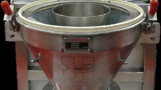 Das Auslauf-Anschluss-System in der Ausführung mit integriertem Ringfilter  (Bild: Hecht)