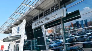 Das Autohaus Weeber setzt mit seiner Nachhaltigkeitsstrategie Maßstäbe. (Bild: Simon – »kfz-betrieb«)