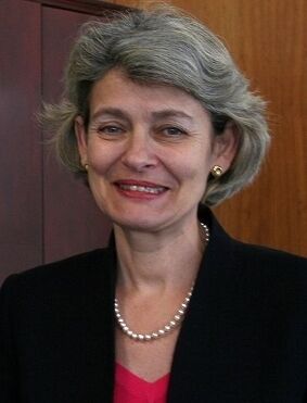  Irina Bokova, Generaldirektorin der Unesco:„Ob jung oder alt, ob Mann oder Frau - wir wollen jedem Menschen die Möglichkeit geben, chemische Prozesse zu verstehen.“

 VDI-Nachrichten vom 4.2.2011, S. 4 (Archiv: Vogel Business Media)