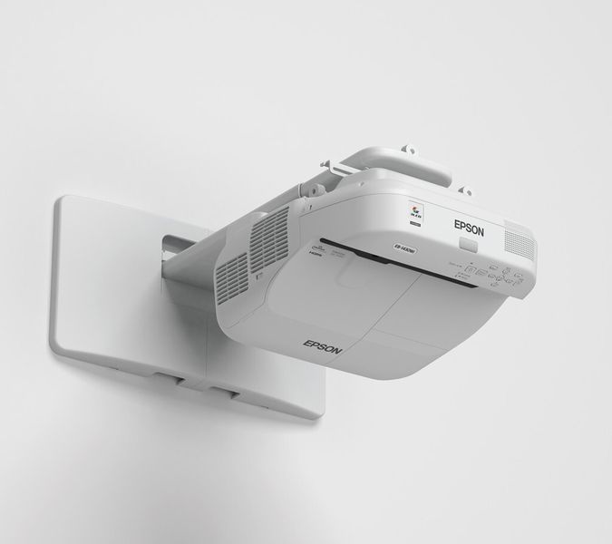 Die Geräte der Epson EB-1400er-Serie bieten Ultrakurzdistanzprojektion, die durch Stift oder Geste gesteuert werden kann. (Bild: Epson)