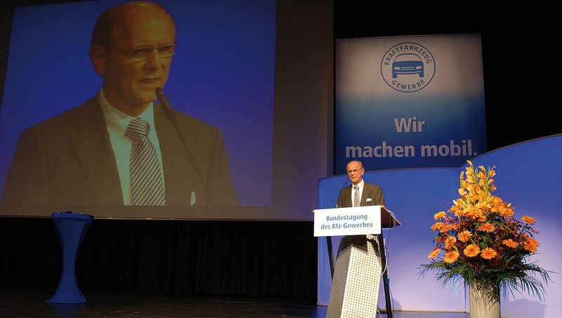 Mit dem Tod von Ingo Meyer verliert das deutsche Kraftfahrzeuggewerbe eine herausragende Persönlichkeit, die die Berufsbildung der Branche über Jahrzehnte hinweg maßgeblich geprägt hat. (Bild: VCG)
