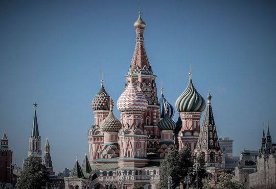 Russlandexporte auf kleiner Flamme! Deutschland exportiert und importiert wieder deutlich mehr als letztes Jahr. Lediglich die Einfuhren nach Russland sind stark zurückgegangen, wie Destatis analysiert hat. Hier ein kleiner Blick auf das deutsche Handelsgeschehen.(Bild:  M. Kasparowitsch)