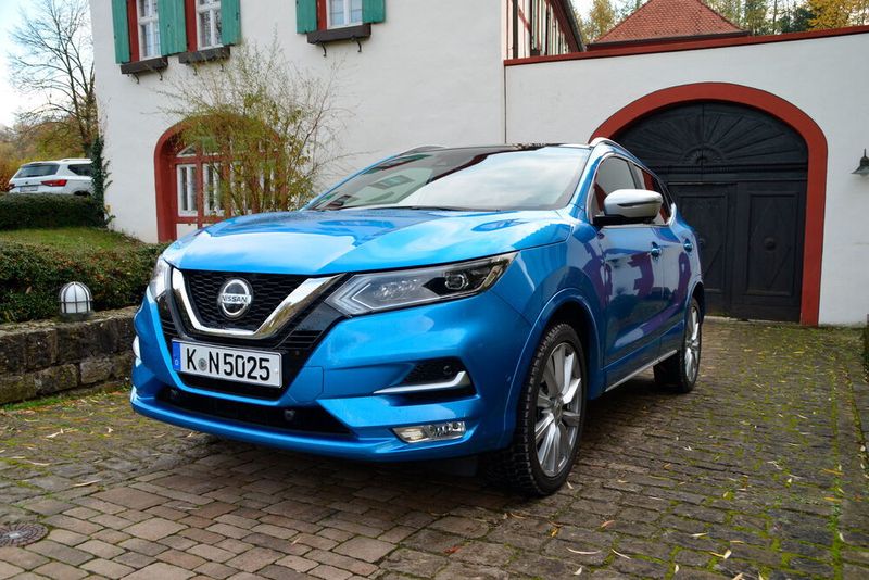 Optisch und technisch überarbeitet mit attraktiver Preisgestaltung will Nissan mit dem Qashqai  möglichst viele Käufer ansprechen. (Schweitzer/»kfz-betrieb«)