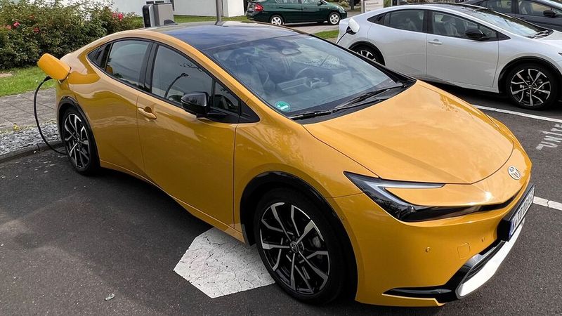 Seit dem Start des Prius im Jahr 1997 hat Toyota weltweit mehr als 23 Millionen elektrifizierte Fahrzeuge verkauft. Mehr als fünf Millionen davon sind Prius und Prius Plug-in Hybrid. (Bild: autodrom)