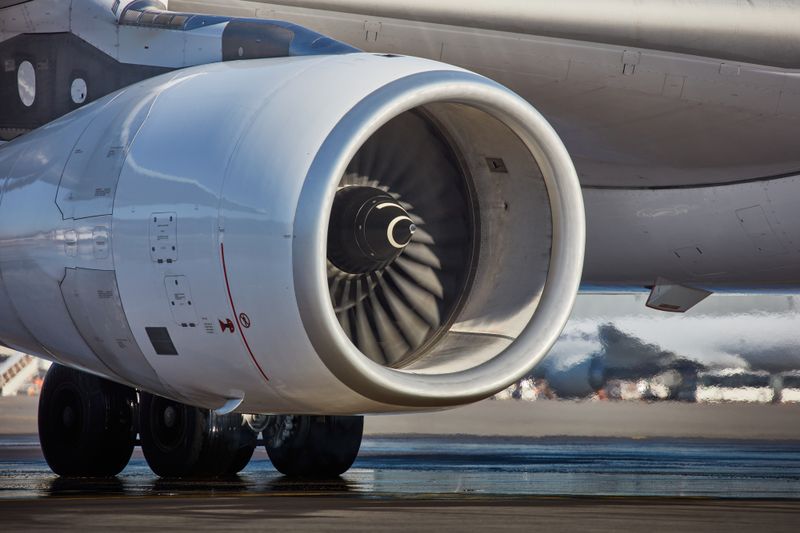 Hochfeste Edelstahlprofile werden bei triebwerksnahen Halterungen, Fahrwerksteilen oder Befestigungselementen eingesetzt. (Bild: Lufthansa)