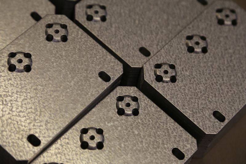 Visite de l'entreprise de tôlerie Artol Fuchs à Granges-Paccot près de Fribourg. Elle est principalement équipée de machines du fabricant Amada. (Image: MSM)