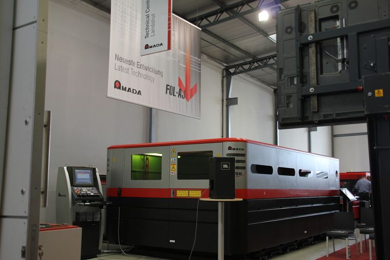 Die Faserlaseranlage FOL 3015 AJ in voller Größe. (Bild: Königsreuther)