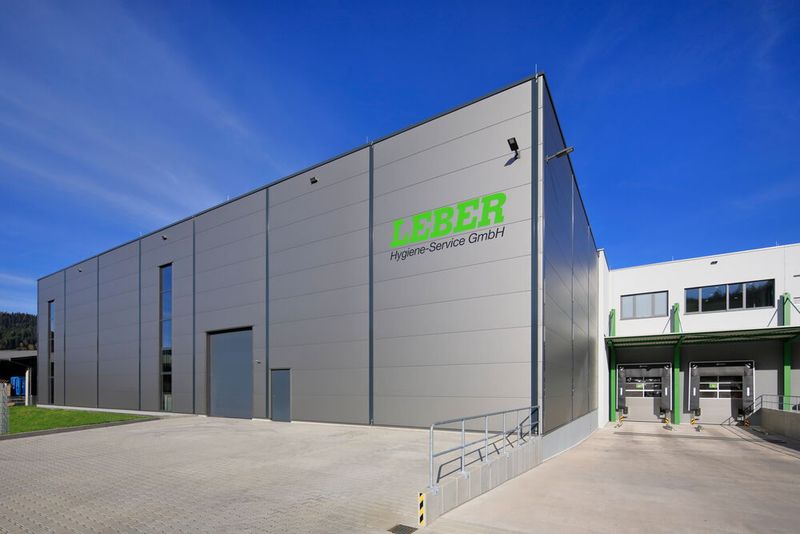 Impressionen des Neubaus der Leber Hygiene-Service GmbH in Gutach, der von Freyler Industriebau ausgeführt wurde. (Bild: Freyler Industriebau)