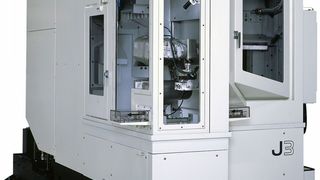 Das Bearbeitungssystem J3 i von Makino ist eine Werkzeugmaschine für die automatisierte Serienfertigung von Leichtmetallteilen. Bild: Makino (Archiv: Vogel Business Media)