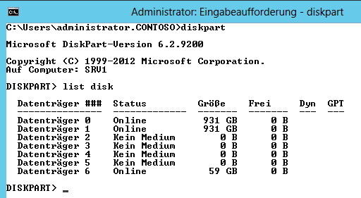 Abbildung 2: Haben Sie die externe Festplatte verbunden, öffnen Sie eine Befehlszeile mit Administratorrechten und geben Sie diskpart ein. Mit list disk finden Sie die Nummer der externen Festplatte. Der Befehl funktioniert in Windows Server 2008 R2 und Windows Server 2012. (Bild: Joos)