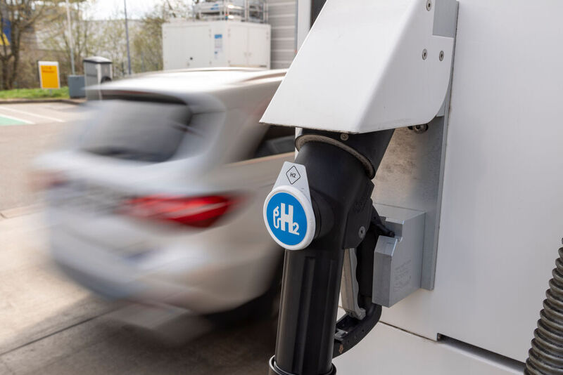 Bosch will die Wasserstoffwirtschaft deutlich ausbauen; auf den Straßen und in Fabriken.