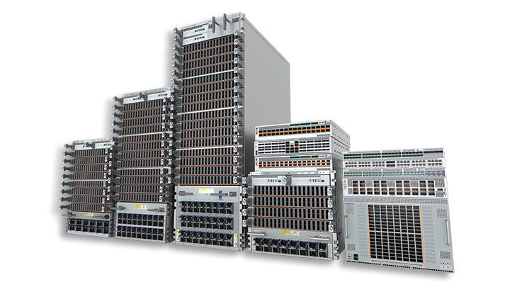 Arista erweitert sein Portfolio um die R4-Serie mit 800 GbE, HyperPort-Schnittstellen und TunnelSec-Verschlüsselung für KI-Cluster.(Bild:  Arista)