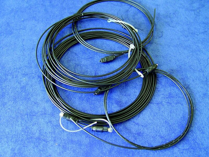 So einfach kann das Kabel genutzt werden. Es ist wie ein übliches Kabel aufgerollt, der Anwender entrollt und verarbeitet es. Bild: Harz Optics (Archiv: Vogel Business Media)