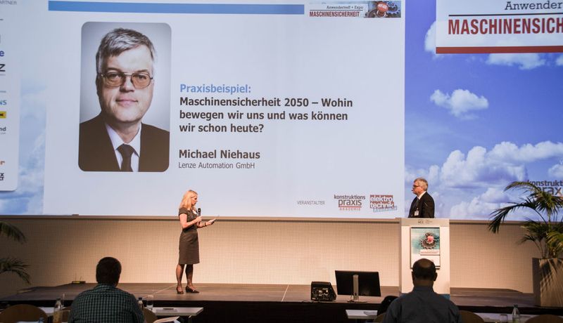 Michael Niehaus von Lenze Automation beendete das dritte Praxisforum mit dem Vortrag „Maschinensicherheit 2050 – Wohin bewegen wir uns und was können wir schon heute?” (K.Juschkat/konstruktionspraxis)
