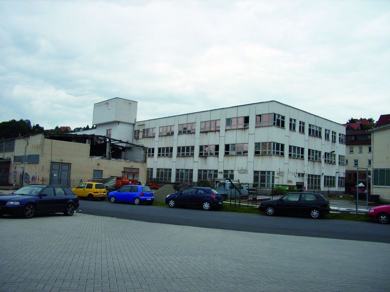 Aus einem „stumpfen“ und verfallenen DDR-Industriebau... (Archiv: Vogel Business Media)
