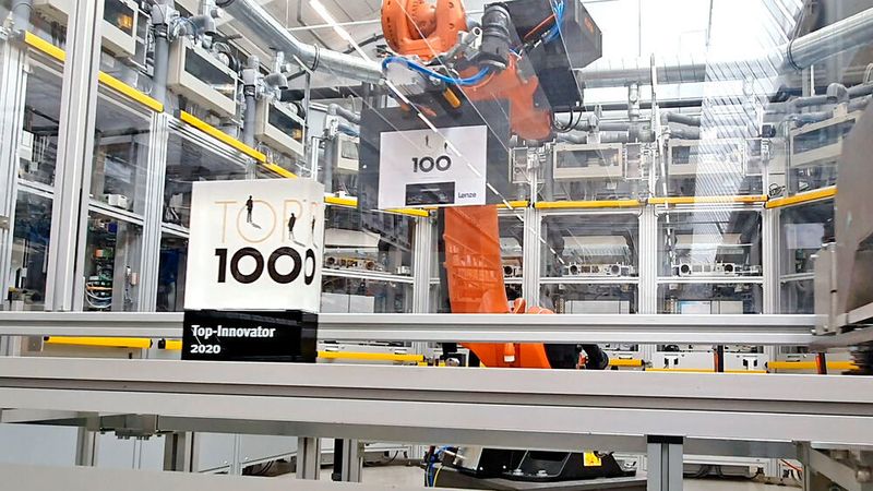 Im jungen Innovationslab Dock one von Lenze in Bremen tüftelt ein interdisziplinäres Team aus IT-Spezialisten an Digitalisierungsideen für die Smart Factory unter Anwendung künstlicher Intelligenz. (Lenze)