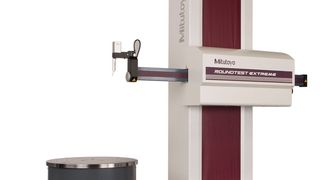 Das Rundheitsmessgerät  Roundtest RA-6000CNC ist für Werkstücke bis 350 kg geeignet. (Mitutoyo)