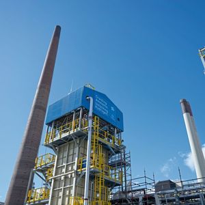 La experiencia adquirida en Gelsenkirchen se aplicará también a la terminal de importación que Unipers tiene previsto construir en Wilhelmshaven. La puesta en marcha en Scholven está prevista para finales de 2026.(Imagen: thyssenkrupp Uhde)