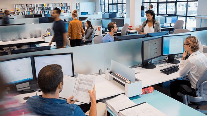 Die digitalen Datenvolumnina steigen rasant an und erhöhen das Risiko, dass sensible Informationen in die falschen Hände geraten. Hinzu kommt, dass die zunehmende Nutzung von Cloud-Lösungen und mobilen Endgeräten die Komplexität noch weiter erhöht. BT (British Telecom) verfügt über umfassende Sicherheitsexpertise  und bietet Lösungen auf allen Ebenen - vom Endanwender bis zum Netzwerk . (Bild: BT)