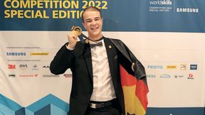 Goldjunge: Stefan Mißbach bei der Siegerehrung der WorldSkills 2022  in Dresden. (Bild: Schmidt – VCG)