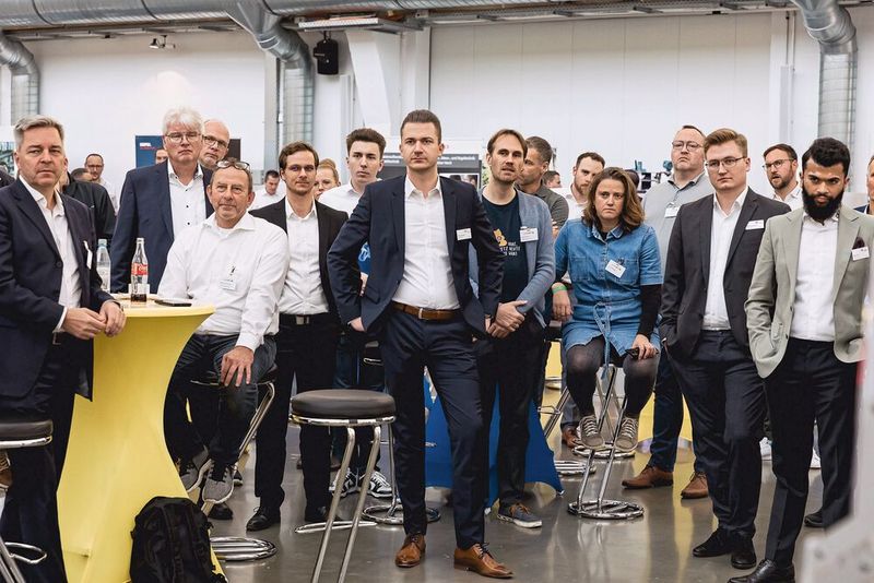 Disziplinierte Zuhörerinnen und Zuhörer (Bild: Stefan Bausewein)