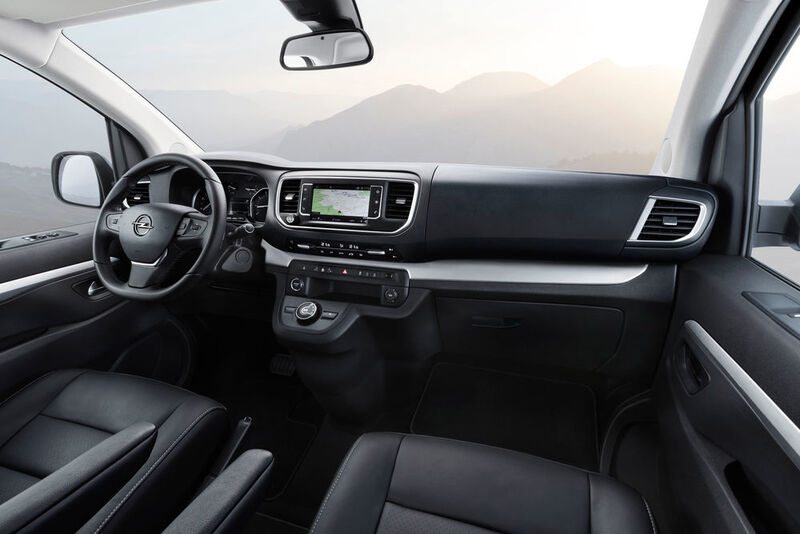 n puncto Assistenz und Infotainment zeigt sich der Zafira Life auf der Höhe der Zeit, mit Merkmalen wie Head-up-Display und Navigationssystem, dessen Ausgabe über einen sieben Zoll großen Touchscreen erfolgt. (Opel)