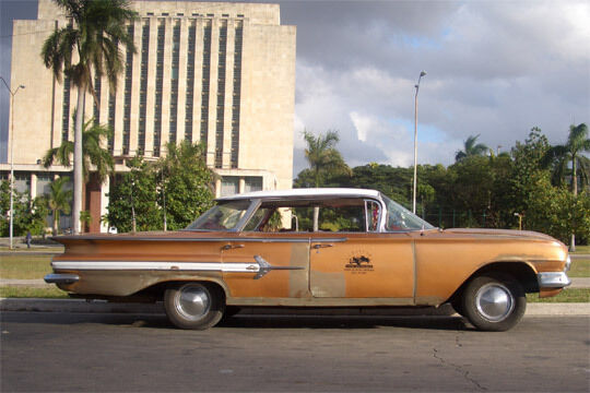 Ganz Kuba ist eigentlich ein Automuseum. (Wikimedia Commons/Victoria Tschirch)